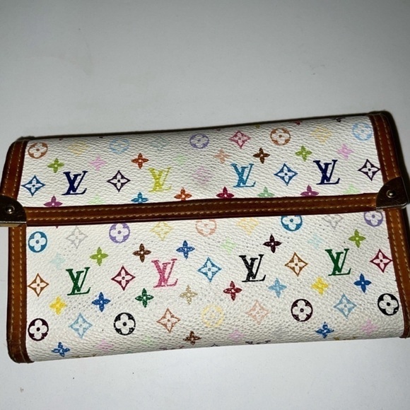 PRICED TO SELL - Louis Vuitton & Murakami Vintage clutch/wallet - Picture 2 of 11